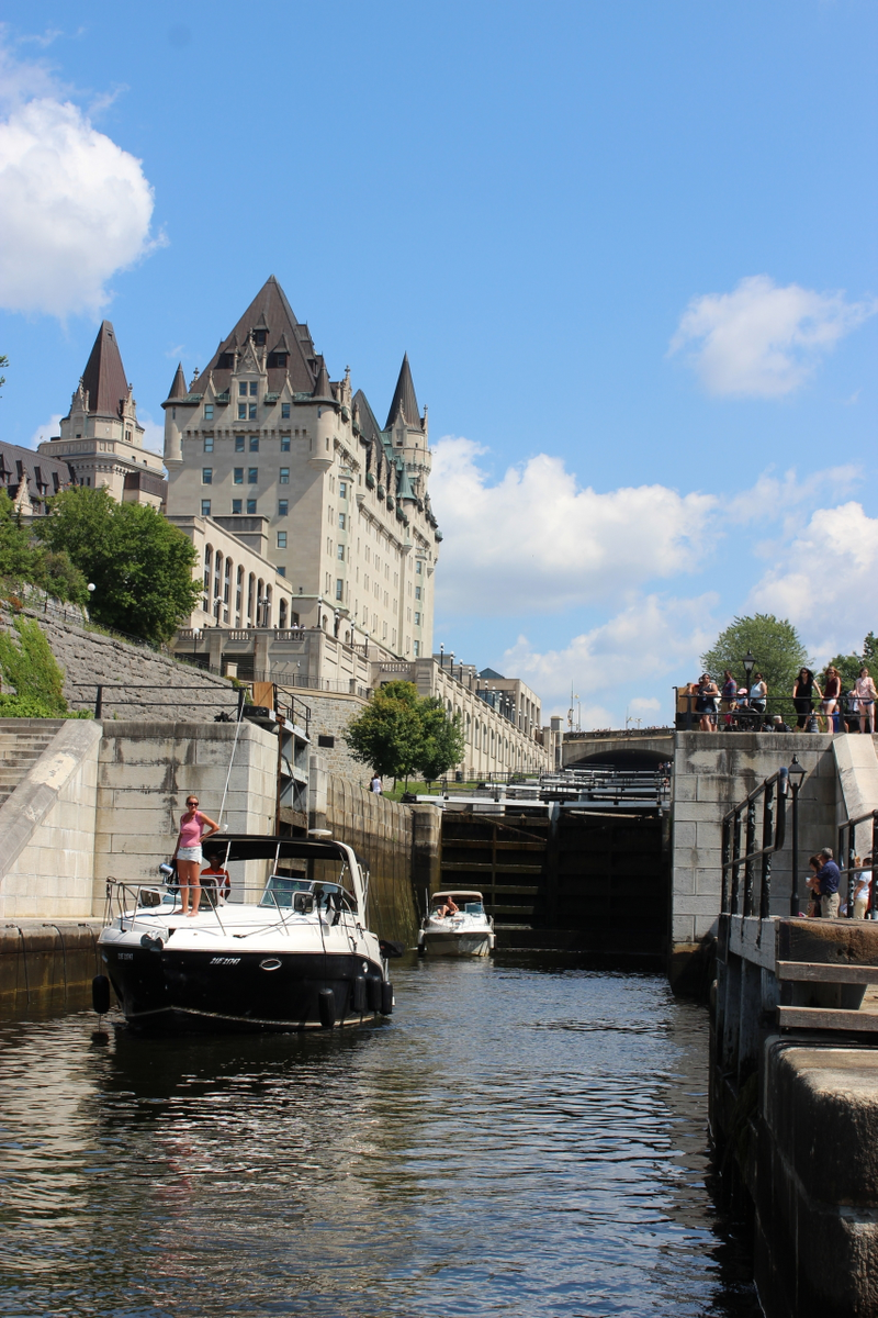 Illustration for article titled Take a trip down the Rideau Canal